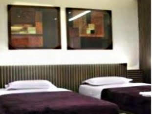 Hotel Victerrace Regency Калькутта Экстерьер фото